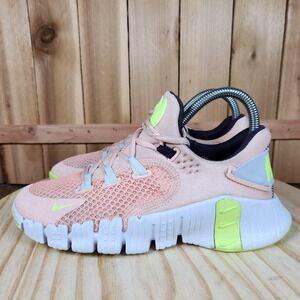 Nike Free Metcon 4 Shoes Womens Size 6 Peach Volt Running Training CZ0596-800